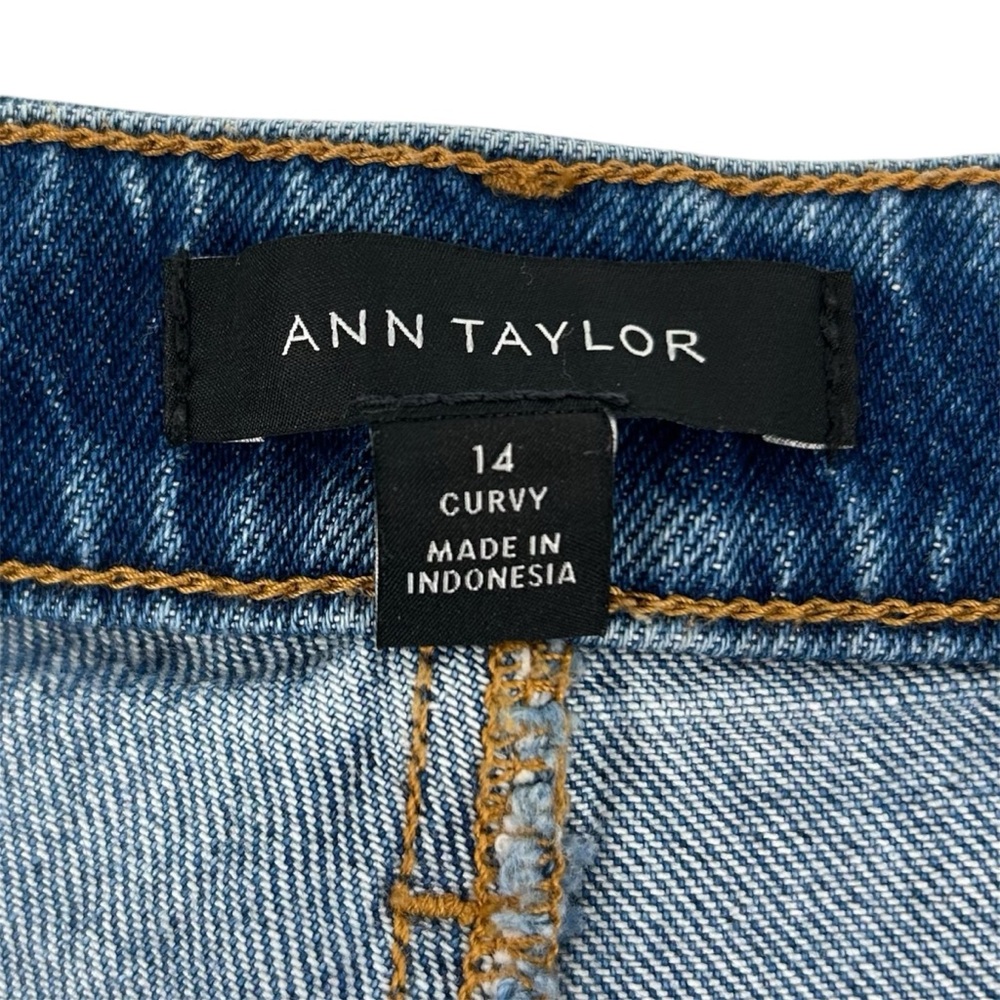 Ann Taylor The Straight Curvy High Rise Jeans Size 14 - Picture 9 of 10
